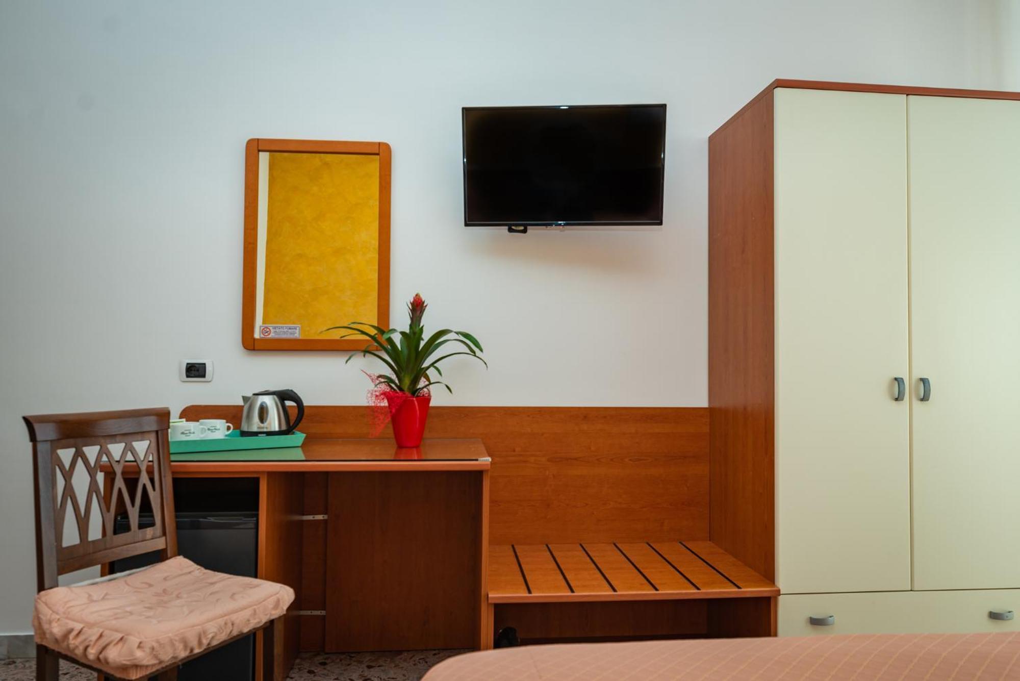 Hotel Baia Verde Maiori Extérieur photo