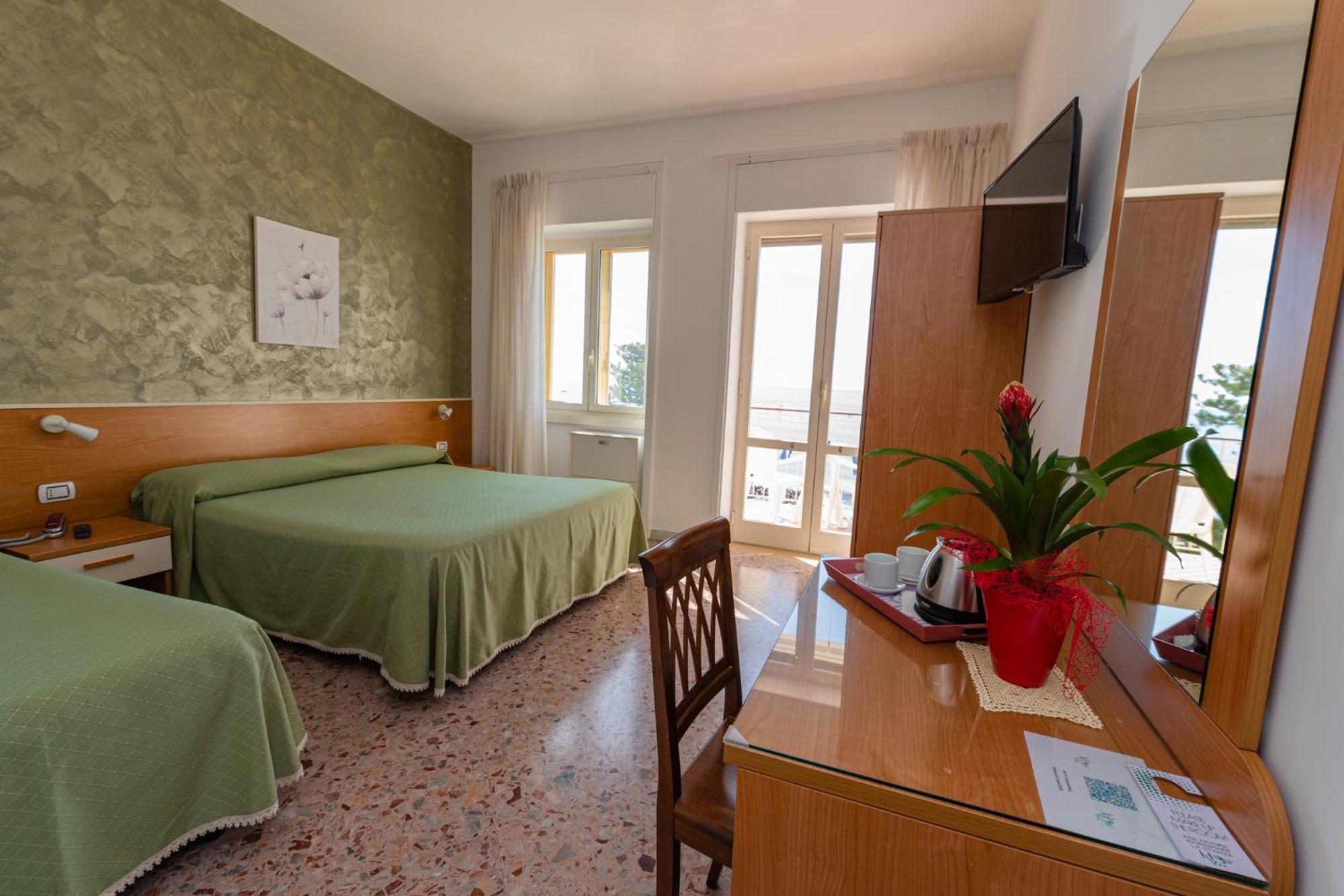 Hotel Baia Verde Maiori Extérieur photo